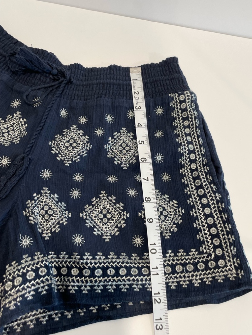 J. Crew Navy Blue Gauze Lined Shorts Embroidered Silver On Blue Size XXS. - Picture 10 of 10
